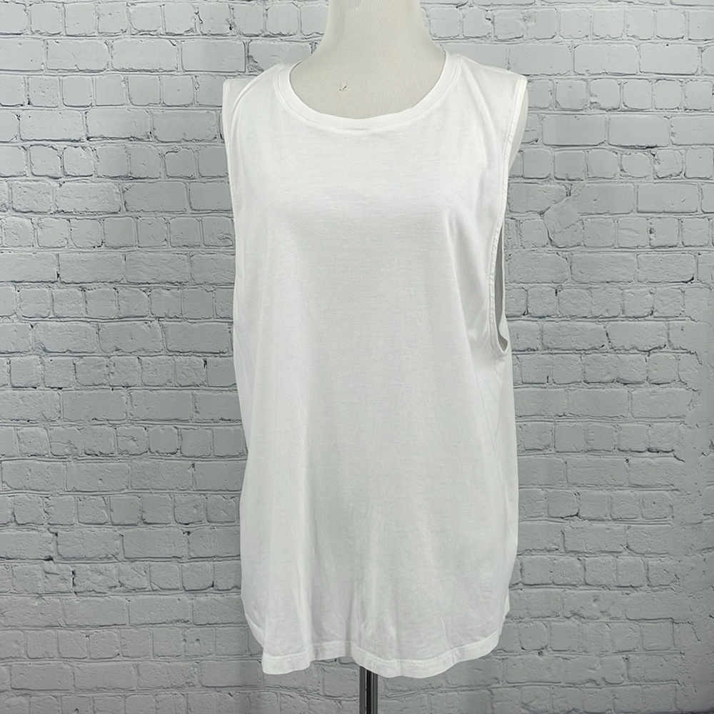 Fabletics Basic Yoga Workout Gym Large Armpits White Simple Tank Top XL
